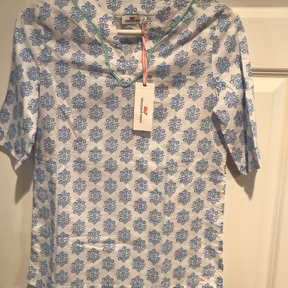 NWT Vineyards Vines Tunic
